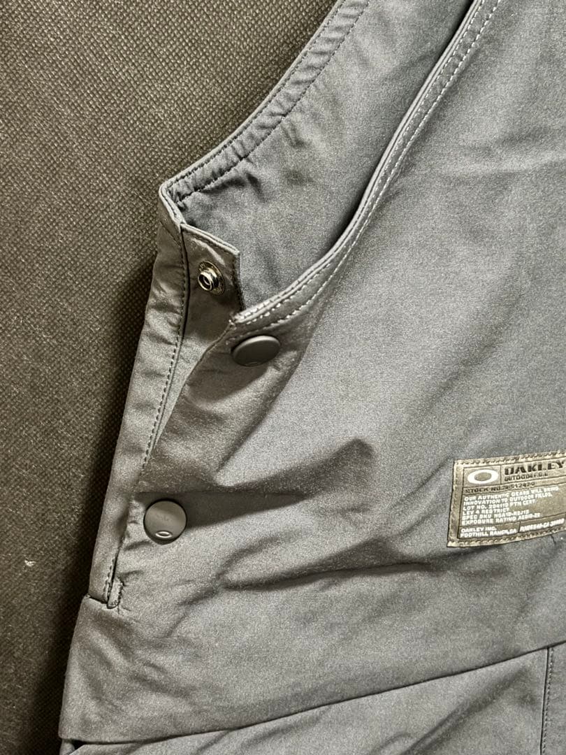 新品 OAKLEY カーキ スノーボード ビブパンツ Lサイズ オークリー 防水