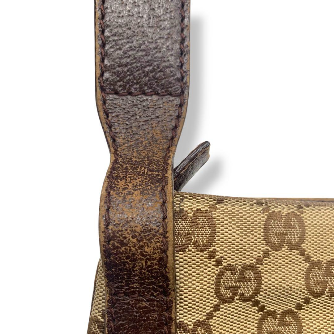 Gucci GG柄　ショルダーバッグ　キャンバス　レザー