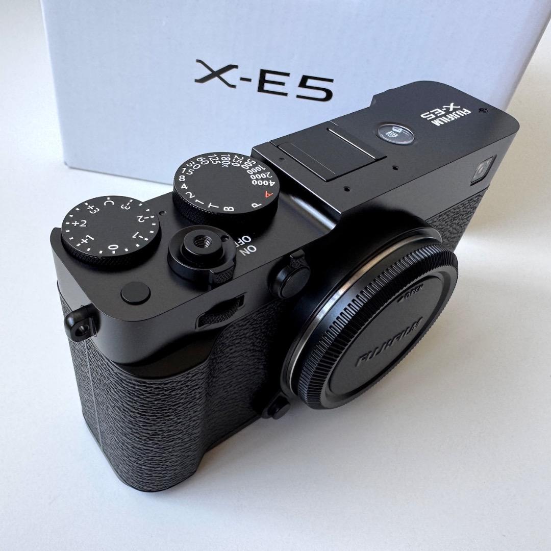 FUJIFILM X-E5 ミラーレス一眼 ブラック