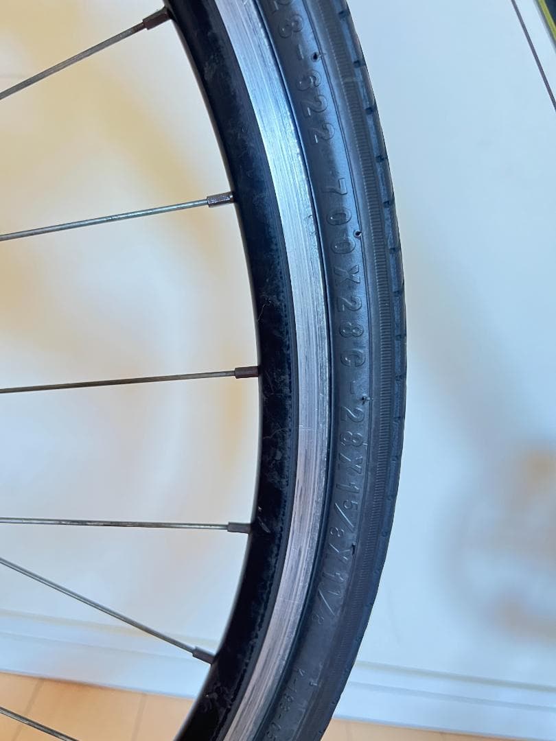 PHERKAD（フェルカド）クロスバイク　白系　シマノ外装6段変速　引取専用