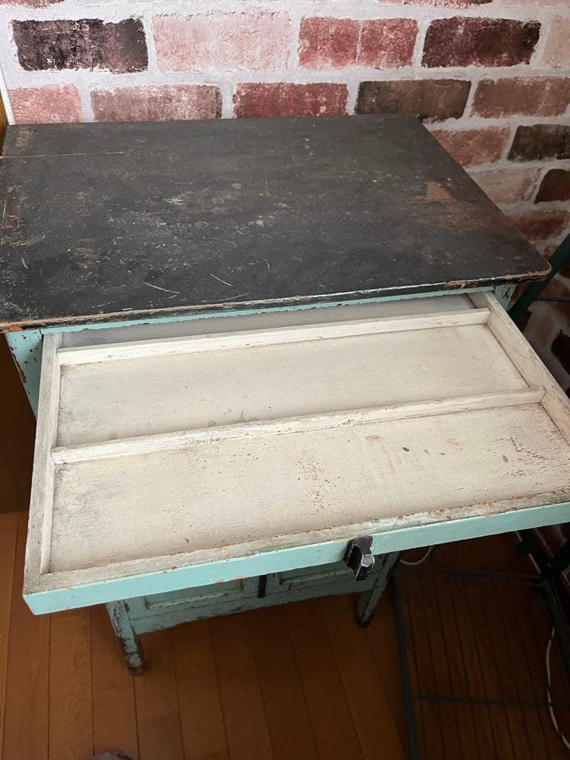 週末再お値下げ　キャビネット　医療棚　ペールグリーン　レトロ　古家具