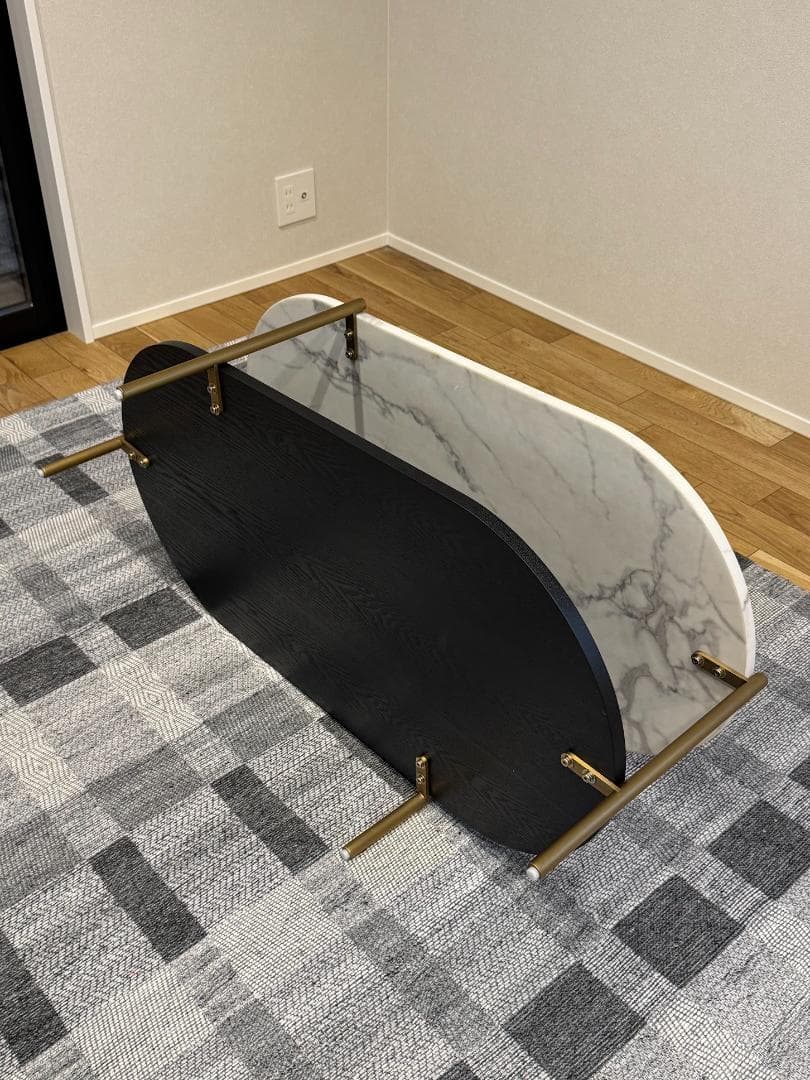 モデル展示未使用品 モーダエンカーサ Sketch ARENA リビングテーブル