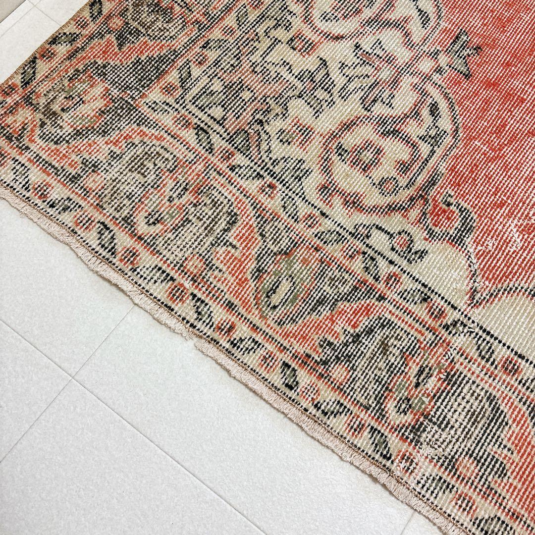 トルコ　ヴィンテージラグ　メダリオン　オレンジピンク