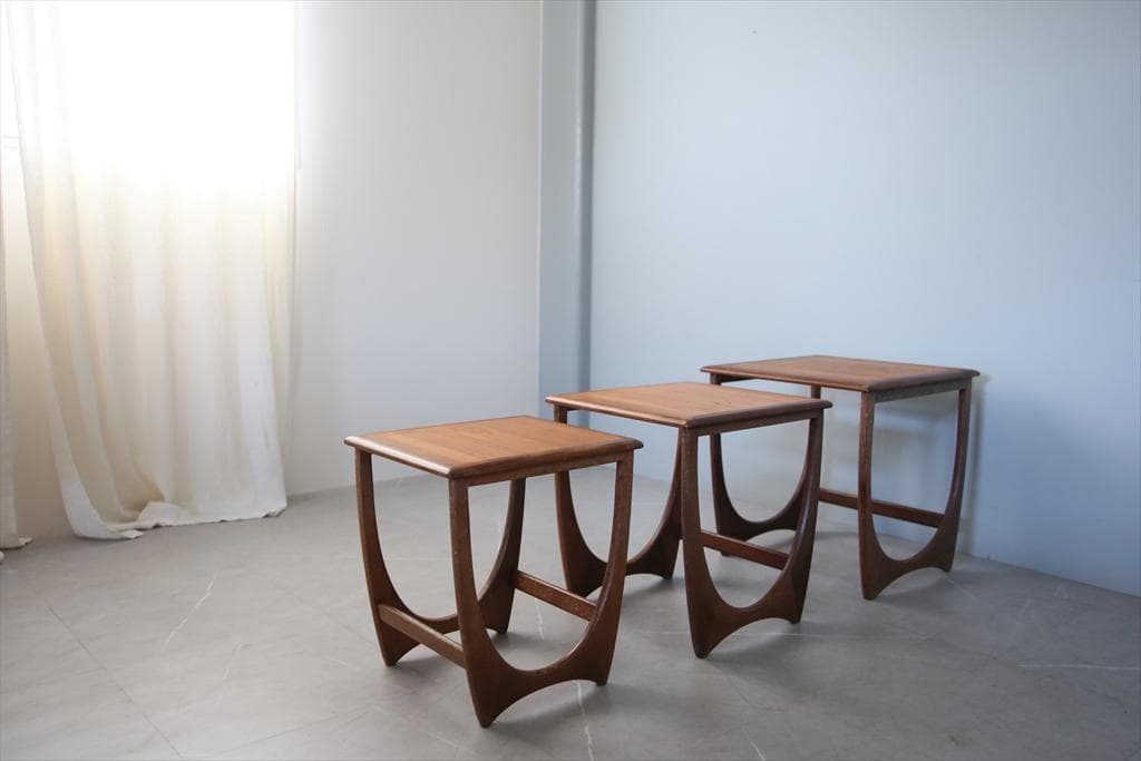 英国アンティークG-PLANジープランネストテーブル3台/収納机91-108)