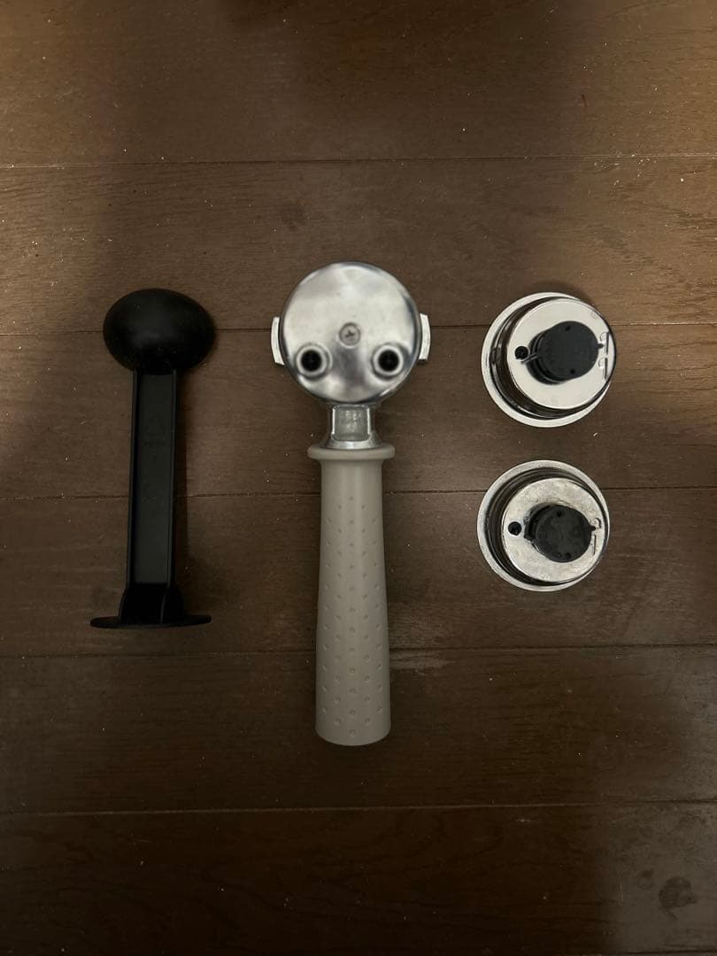 美品　De'Longhiエスプレッソメーカー スティローザ EC235J