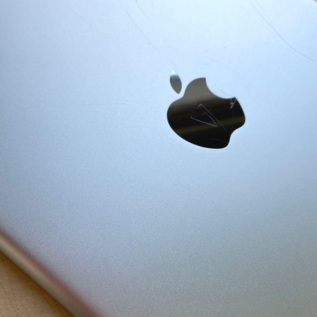 iPad 第6世代　A1893　Wi-Fiモデル　シルバー　32GB #9