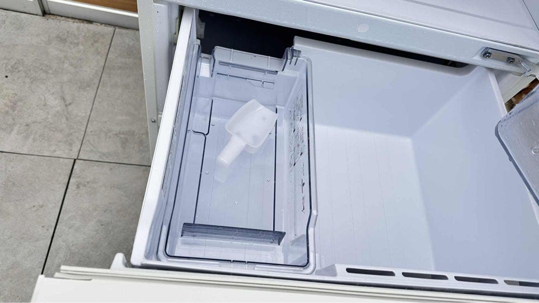 【セール】AQUA アクア 冷蔵庫　除菌機能 ミルク AQR-SV24K（W）