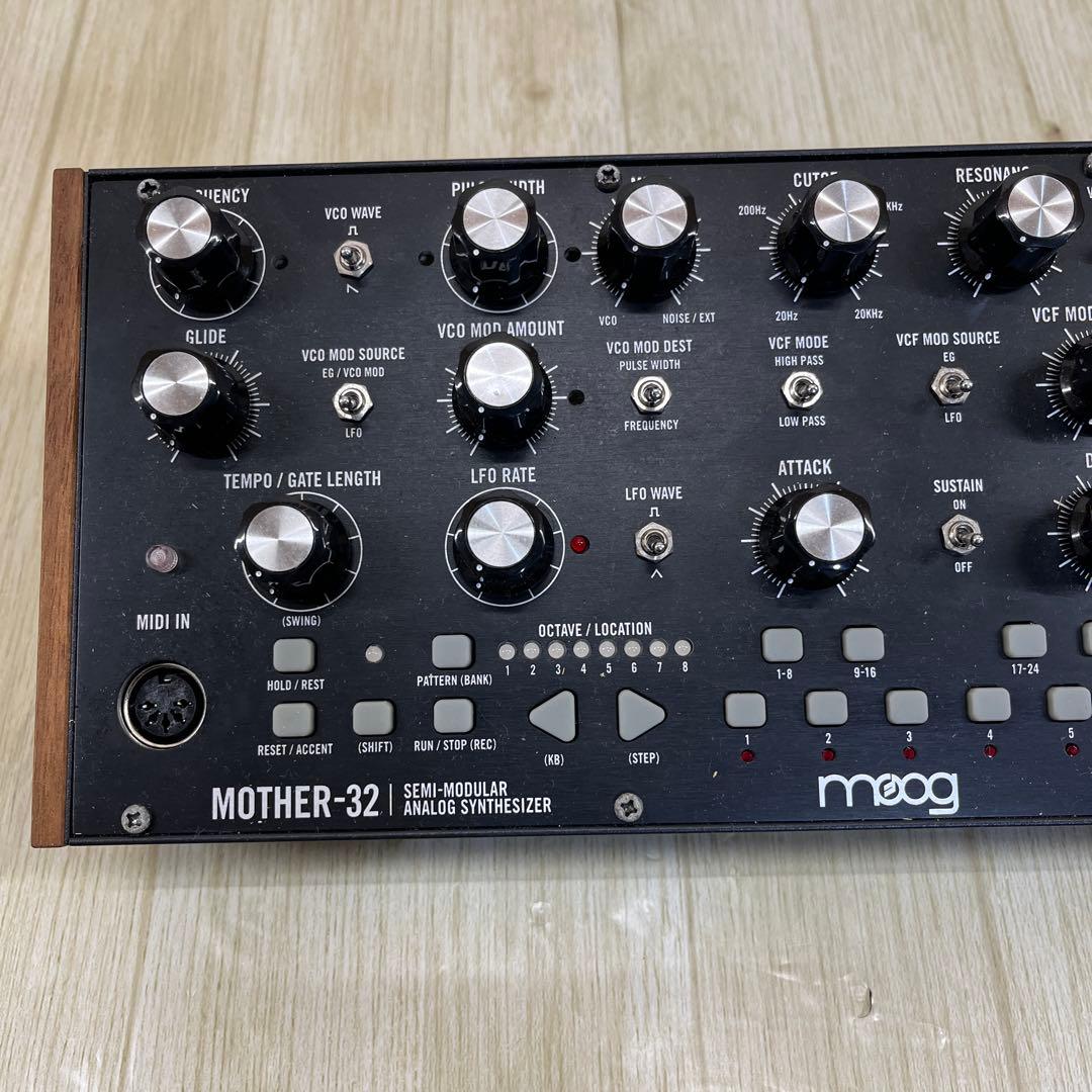 moog mother-32 セミモジュラーシンセサイザー