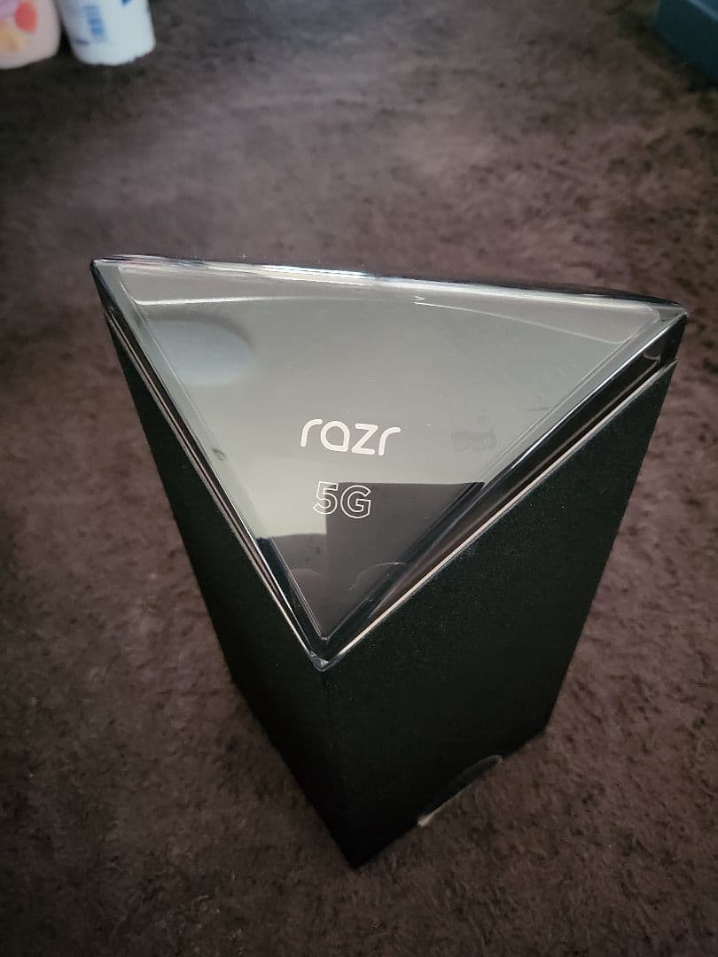 motorola razr 5g 1年使用　国内購入　基盤交換済