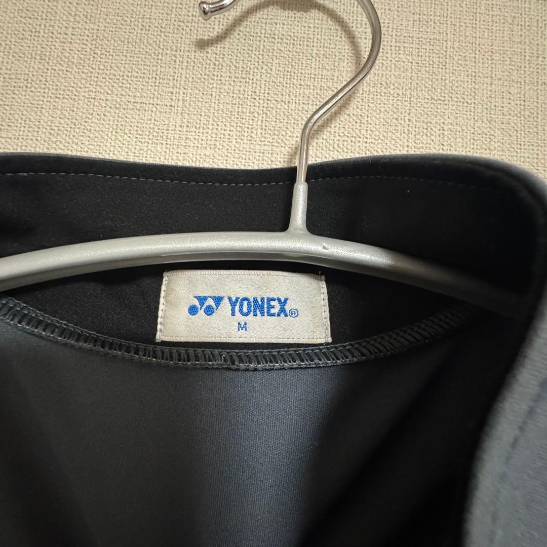 ヨネックス　バドミントンウォームアップウェア　グレー　Mユニ　フィット　腕ロゴ