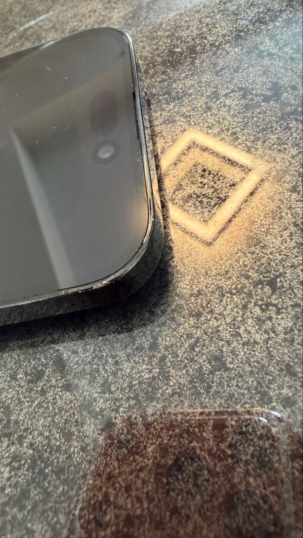 iphone14pro 128GB スペースブラック　ケース6つ付き