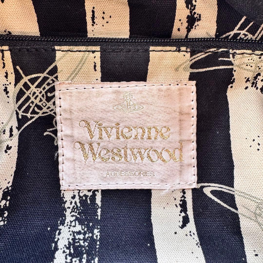 希少品 ヴィヴィアンウエストウッド ショルダーバッグ アコード筒型 オーブ型押し