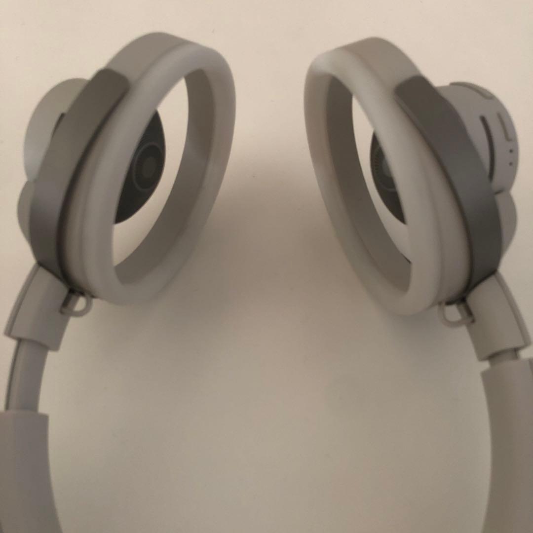 nwm ONEヘッドホン・ライトグレイ