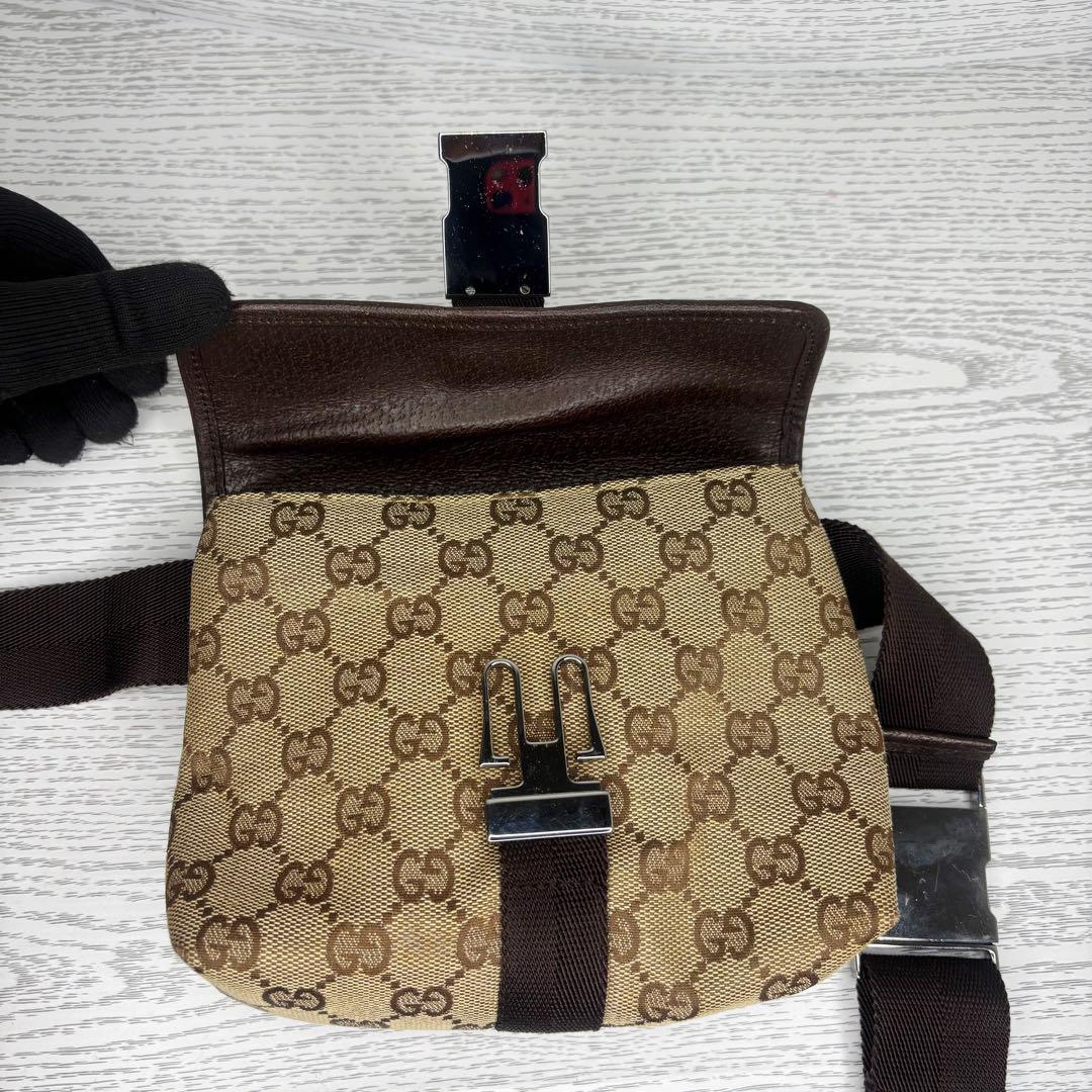 極美品　GUCCI グッチ　ボディーバッグ　ウエストバッグ　S812