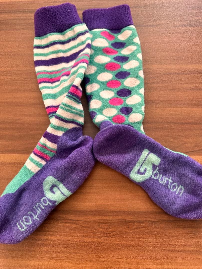 BURTON キッズスノーボードセット　キッズウェアMサイズ ピンク チェック柄