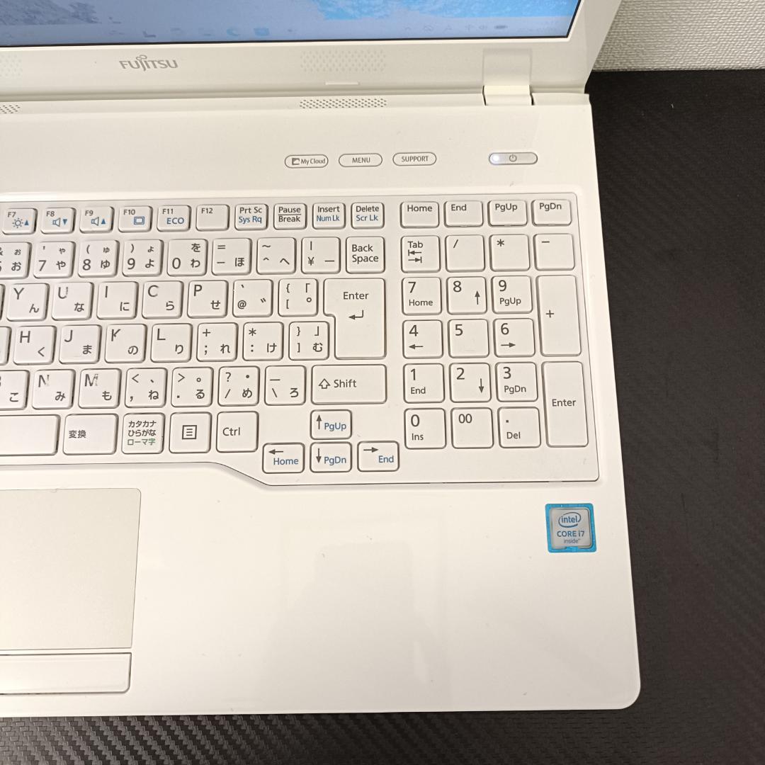 ノートPC Core i7 Windows11 SSD メモリ8GB 富士通 白