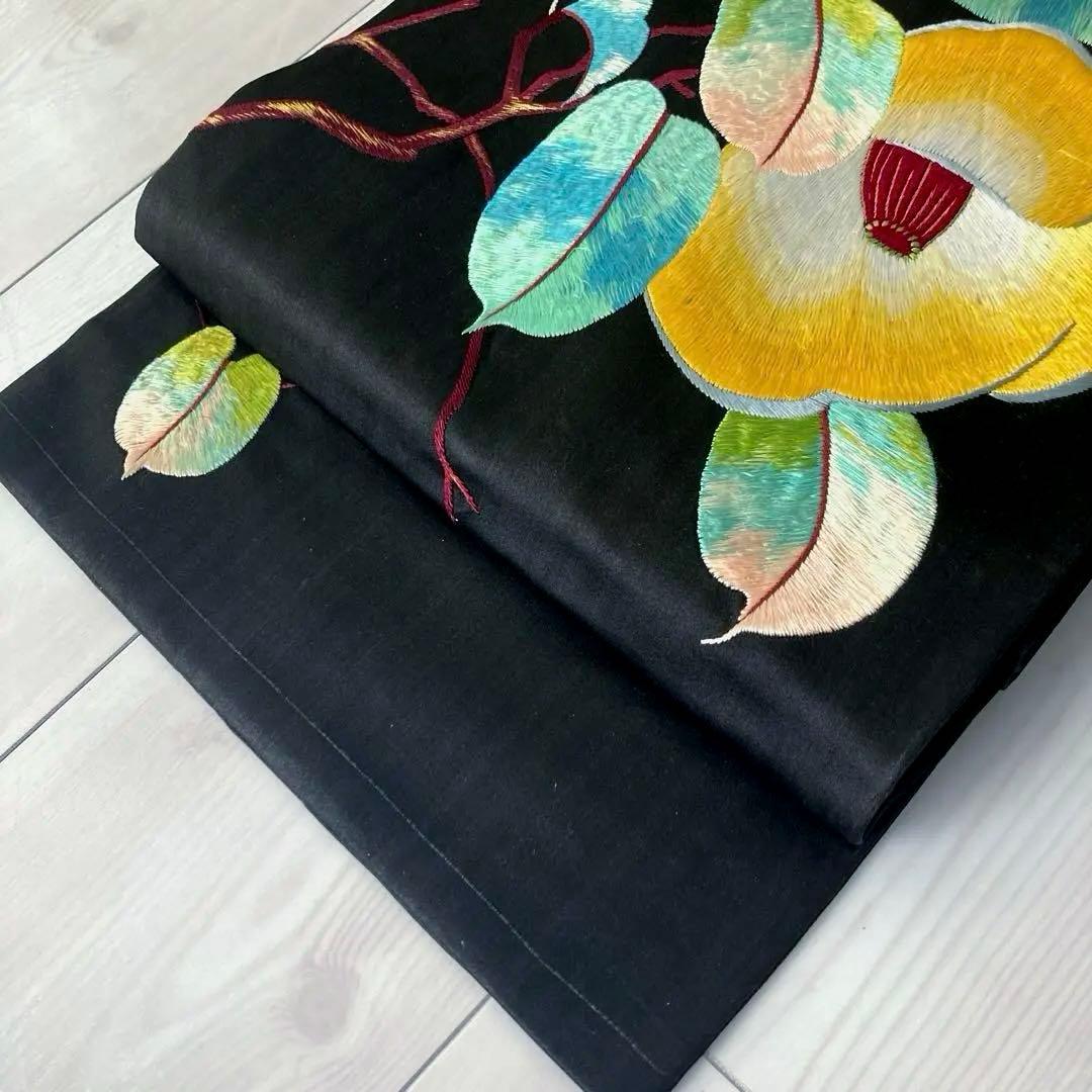 ニコニコ^ ^ アンティーク名古屋帯　椿の刺繍　上質　大正ロNo.7-28