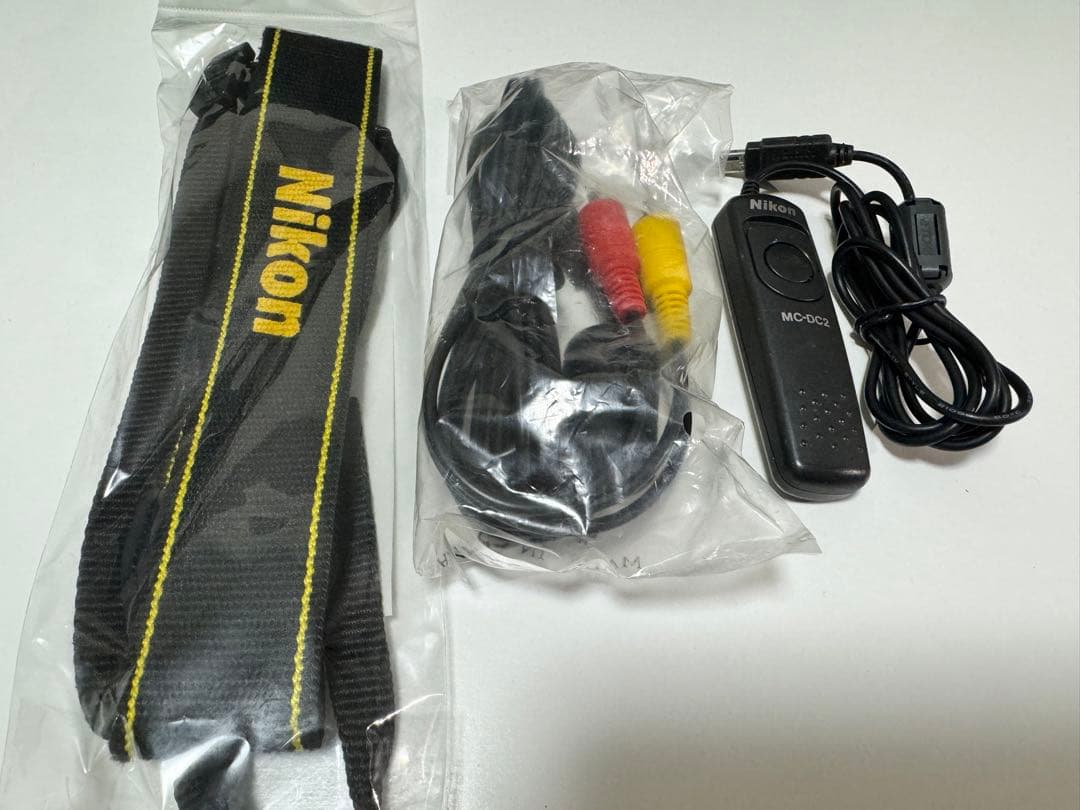 Nikon D5200 一眼レフ 本体+レンズ4本+バッテリー4個+他付属品