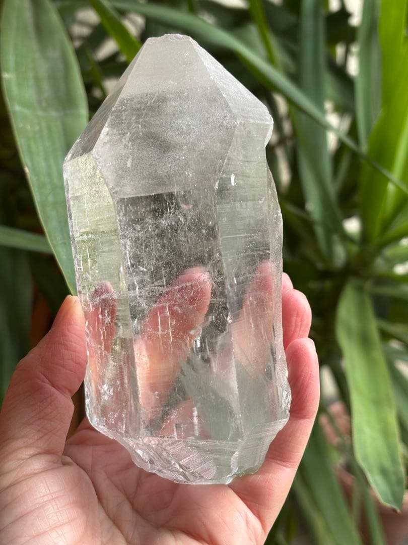 インド　マニハール産　グリーンファントムクォーツ　ポイント　873g 気泡入り