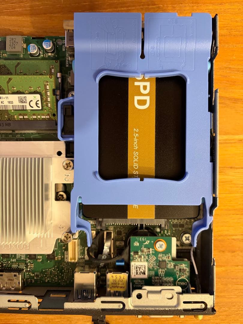 デル Optiplex 7060 Micro メモリ16GB SSD1TB