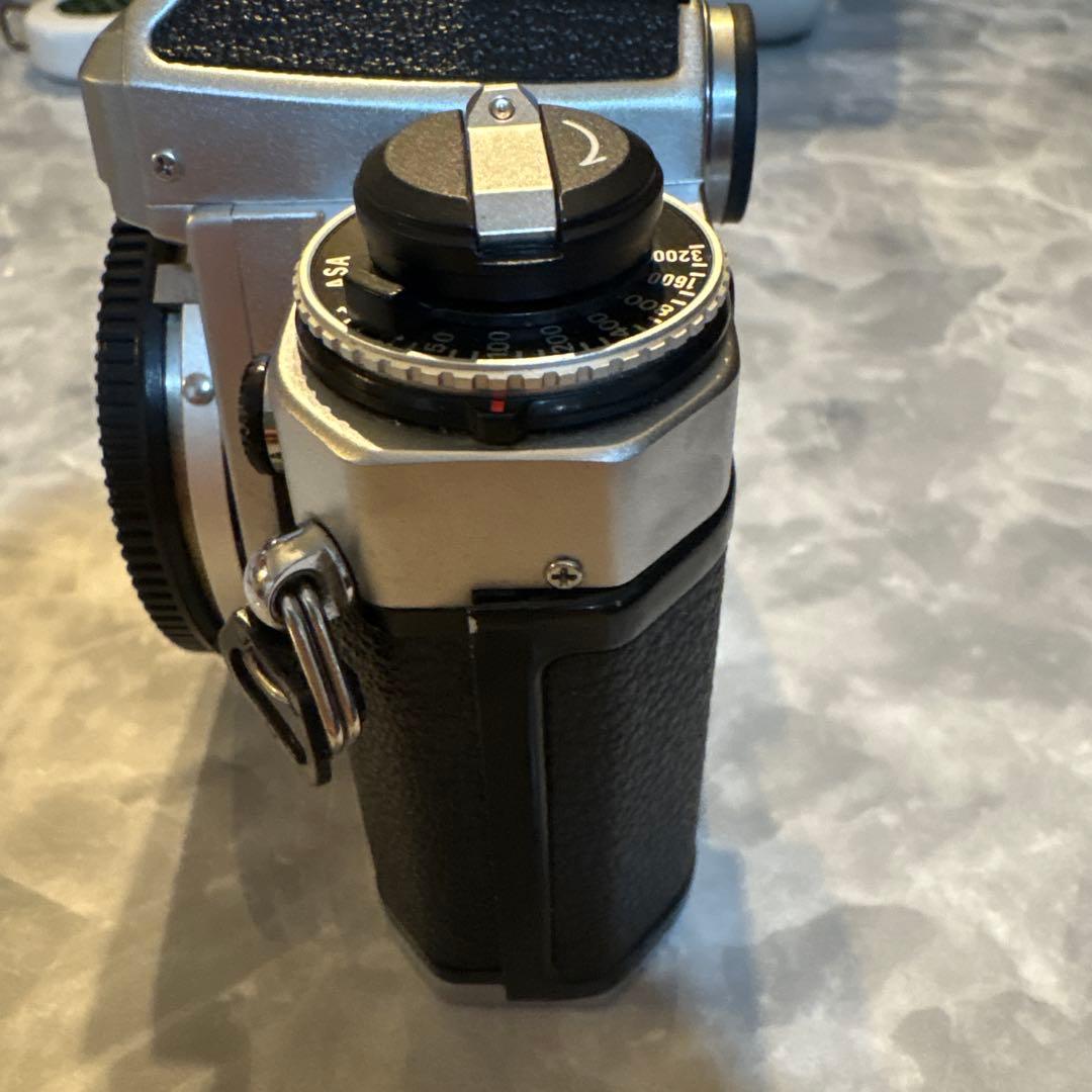 Nikon FE本体＋【おまけ】ピークデザイン バンドストラップ