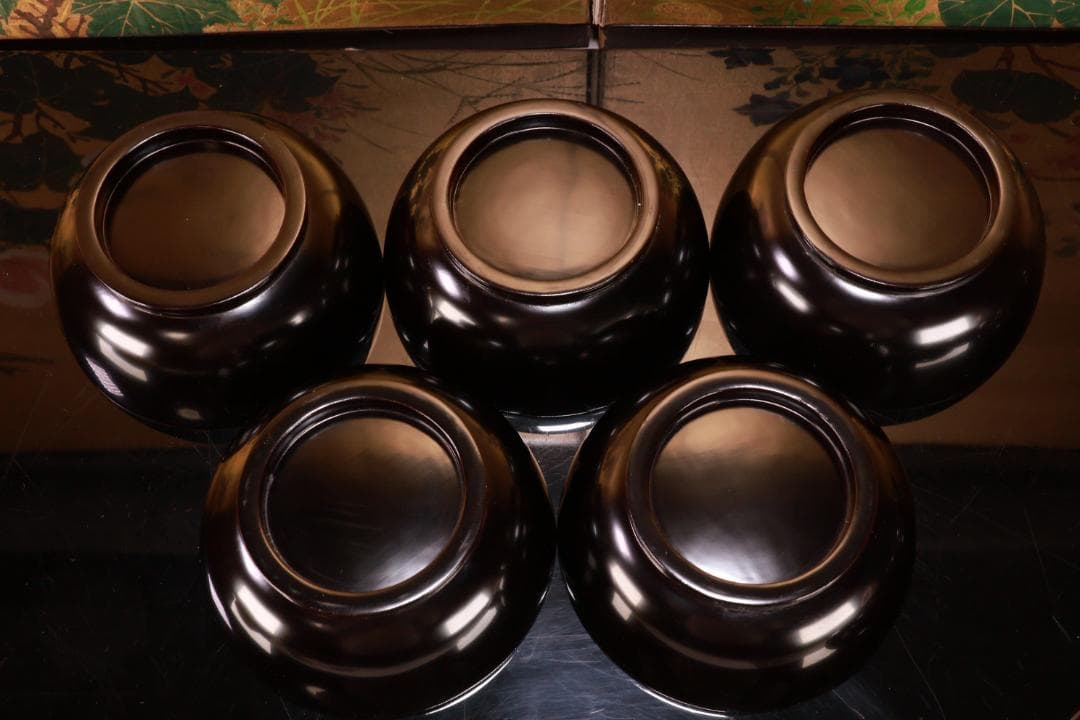 BJ017　輪島塗　布着堅地　盛岡庄五郎 作　縁金 草花金蒔絵椀　五客　木製