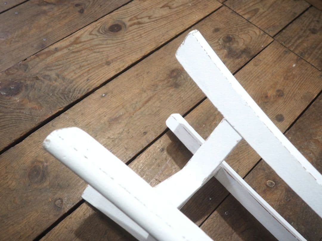 1369 ヴィンテージ 白ペンキのスツール　椅子　イス　チェア　レトロ　シャビー