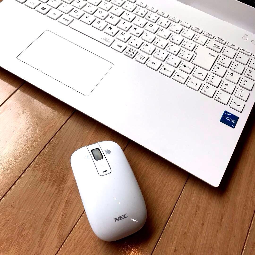 美品NECLaVie N1535/GAW【2023年製モデル】