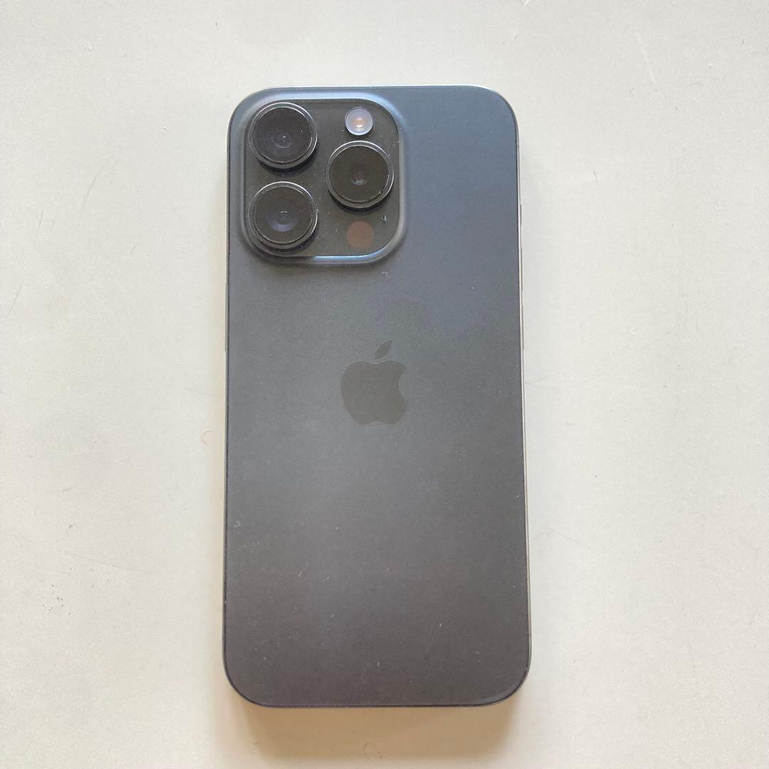 ジャンク iPhone 15 Pro 256GBブラックチタニウム