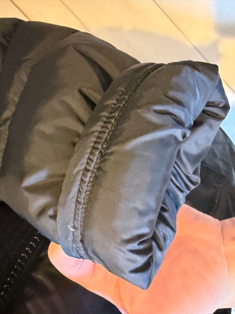 【ぱぴこ】MONCLER (モンクレール) ダウンジャケット　クルーニー