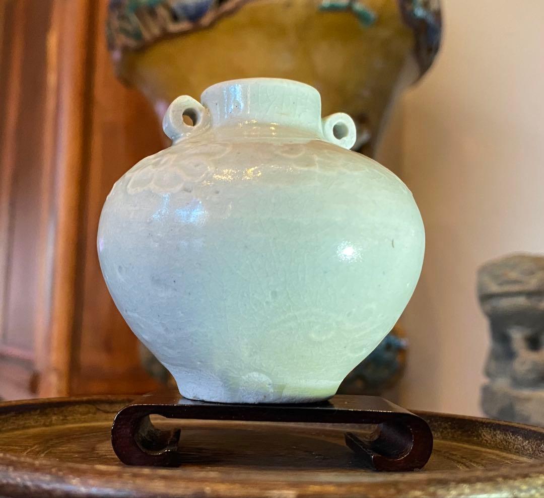 青白磁　小花器　鑑賞台付 ・一輪挿し ・ヴィンテージ　レア ・中国　台湾茶器