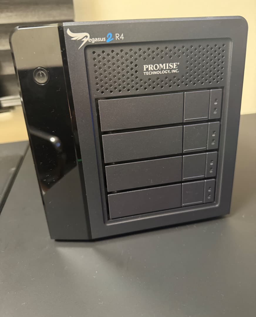 Promise Pegasus2 R4 HDD 32TB（8TB×4）