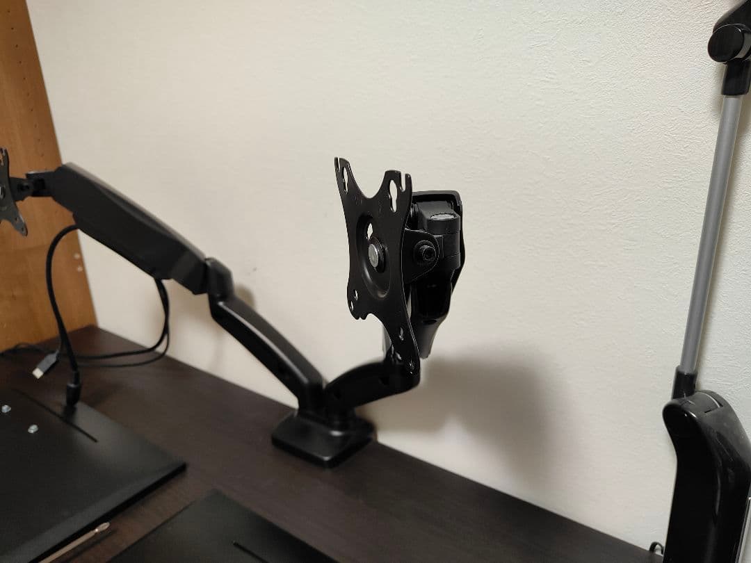 24インチ フルHDモニター2枚 & モニターアーム