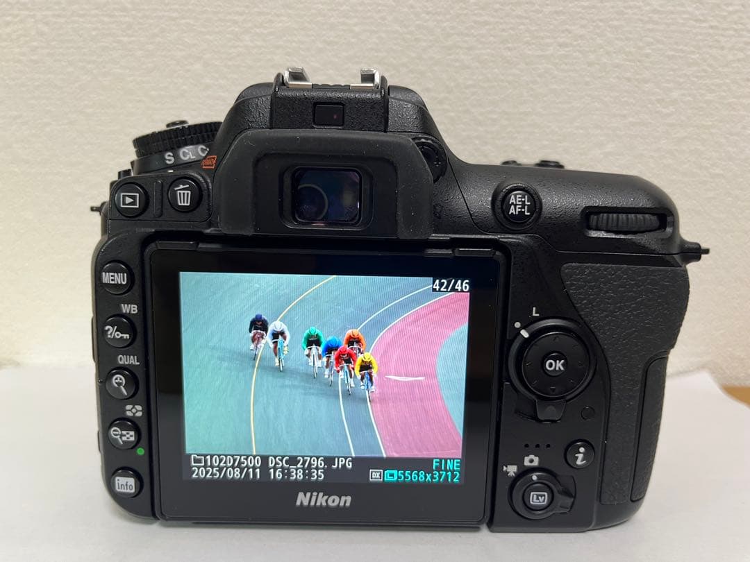 ニコン Nikon D7500 ★シャッター数：6769枚