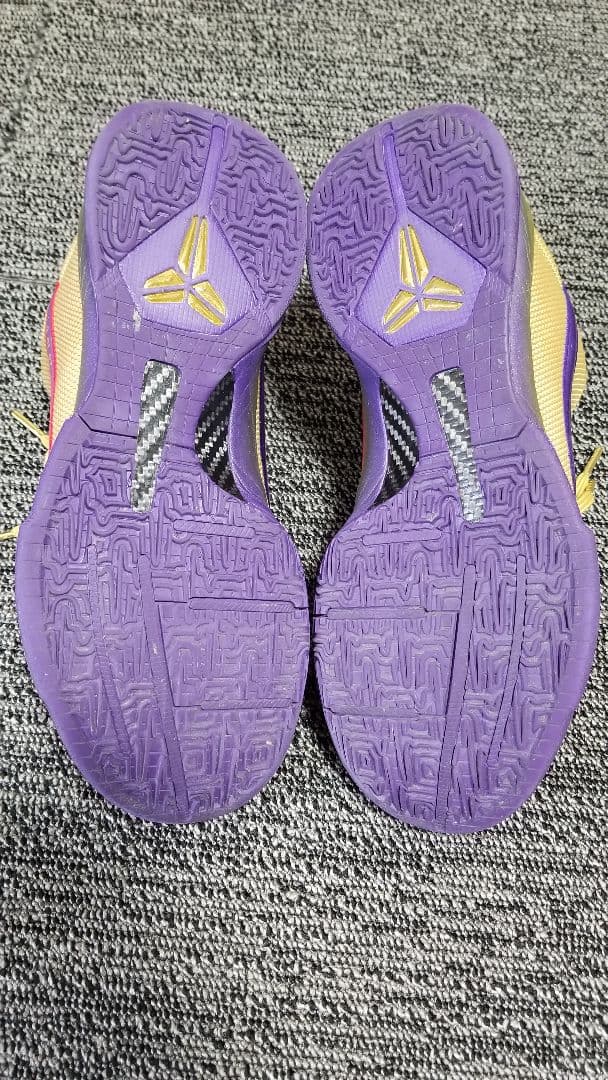 シューズ(男性用) Kobe5 UNDEFEATED