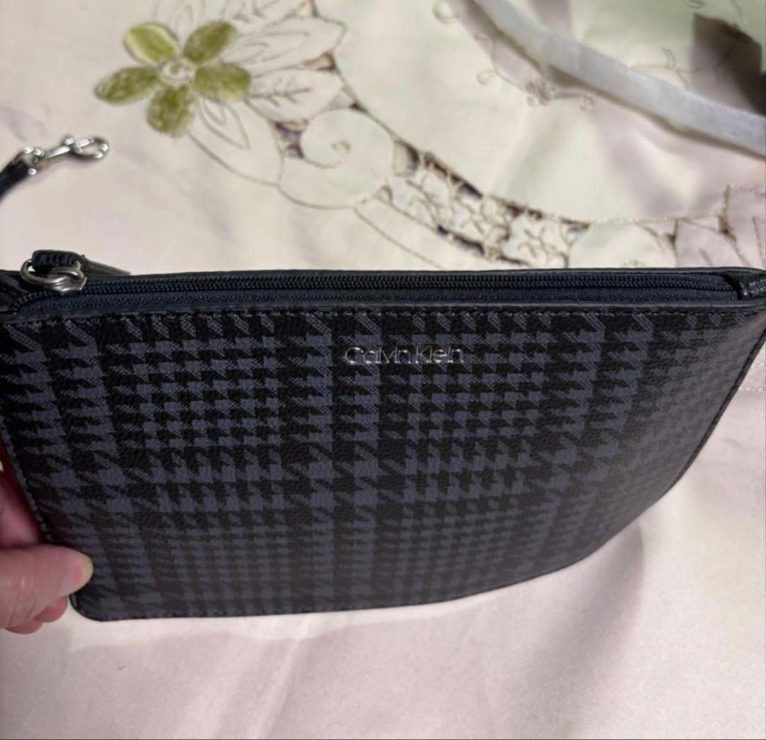 新品タグ   斜めがけ◎千鳥格子レザー ショルダーバッグ