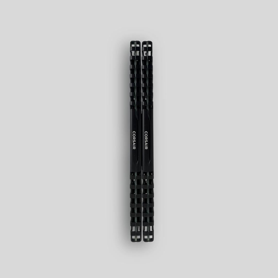 【CORSAIR】DDR4 8GB×2 2666MHz メモリ RAM 2枚組