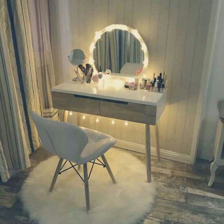 オシャレホワイ木製　ドレッサー　スツール　ライトセット