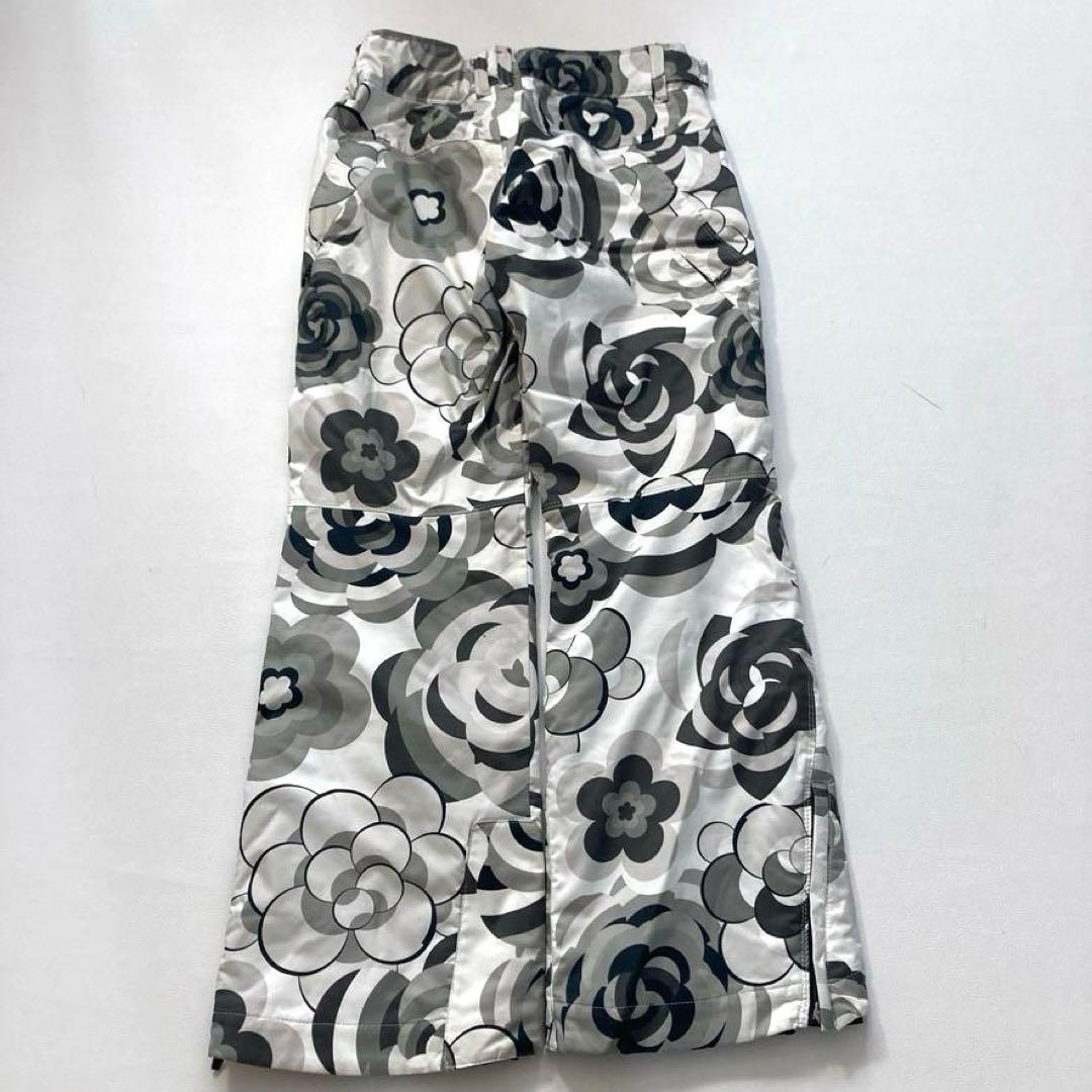 【高機能】デサント　レディース スキーウェア 上下セット L 花柄 ヒートナビ