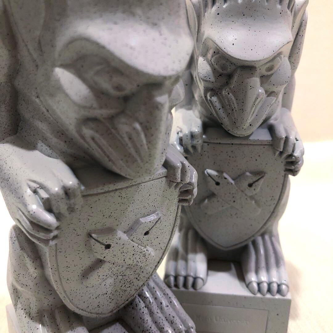 Keio University 慶應義塾大学 ユニコンブックエンド