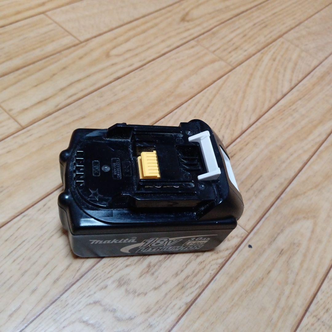 マキタ18V充電式クリーナーCL182FD純正バッテリー、純正急速充電器付