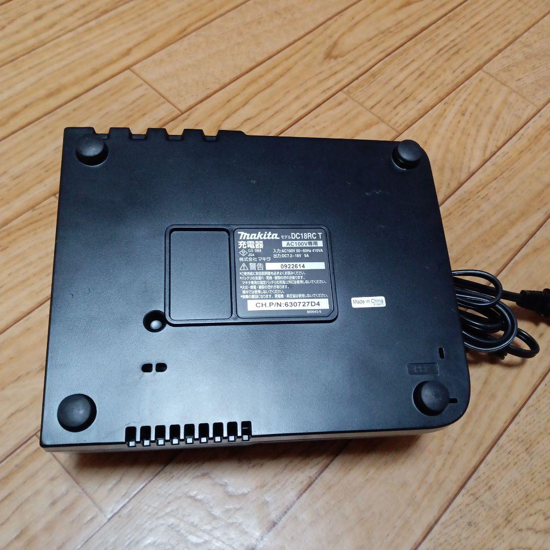 マキタ18V充電式クリーナーCL182FD純正バッテリー、純正急速充電器付