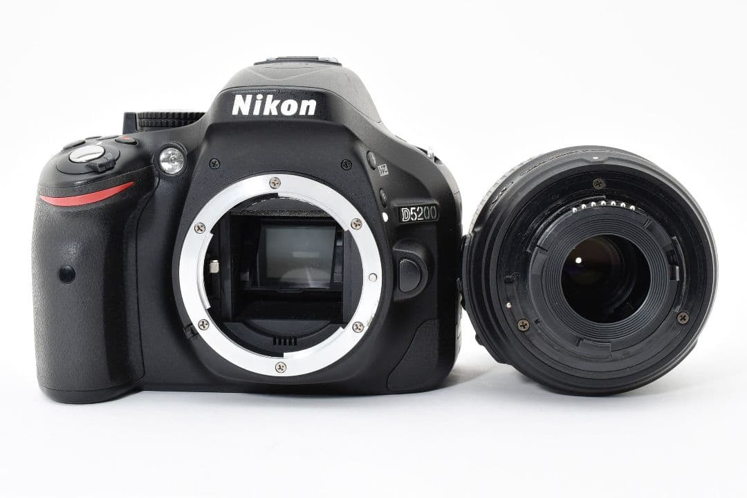 しっかり捉える高性能AF×高画質✨Nikon D5200✨手ブレ補正 標準レンズ