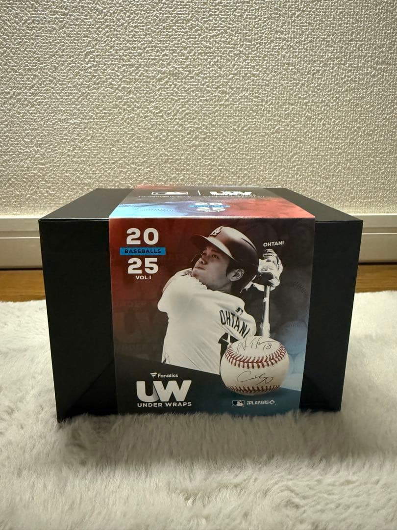 アーロン・ノラ　サインボール UW UNDER WRAPS
