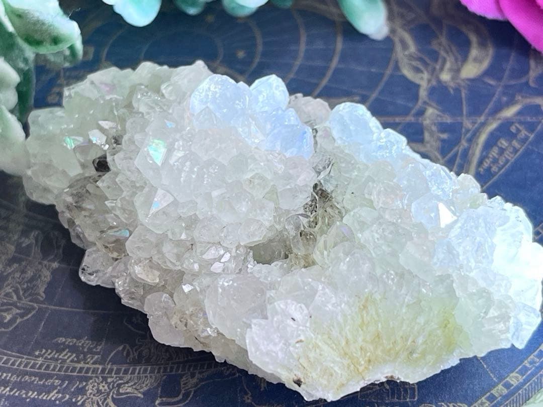 インド産　アナンダライト　水晶　クリスタル　レインボークォーツ　原石　クラスター