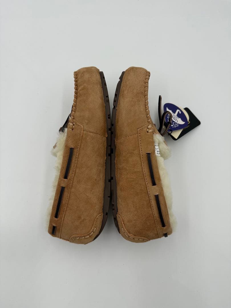UGG ベージュ モカシン防水　23.5cm