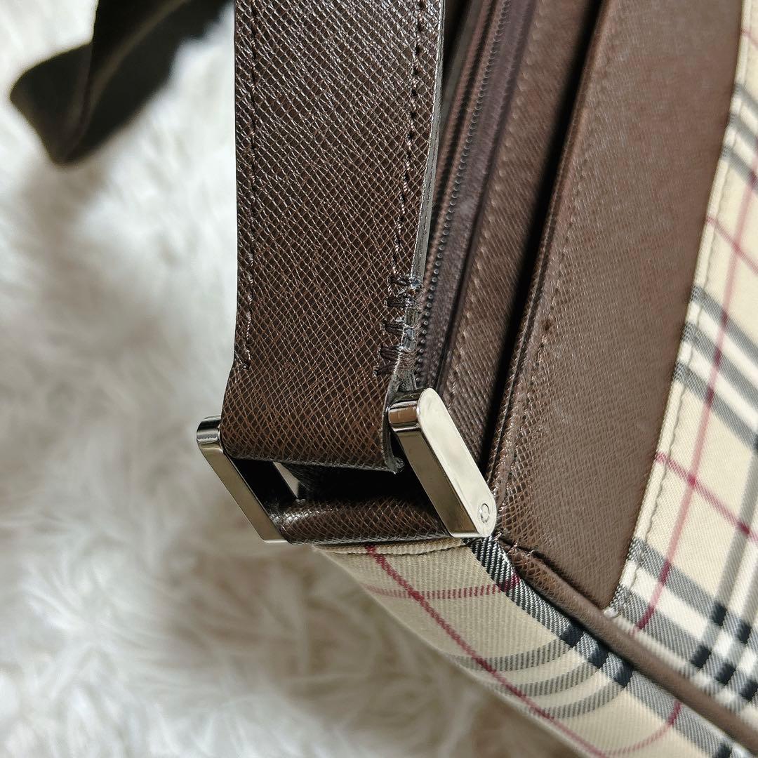 美品⁂バーバリー⁂ショルダーバッグ　キャンバスレザー　ノバチェック　ブラウン