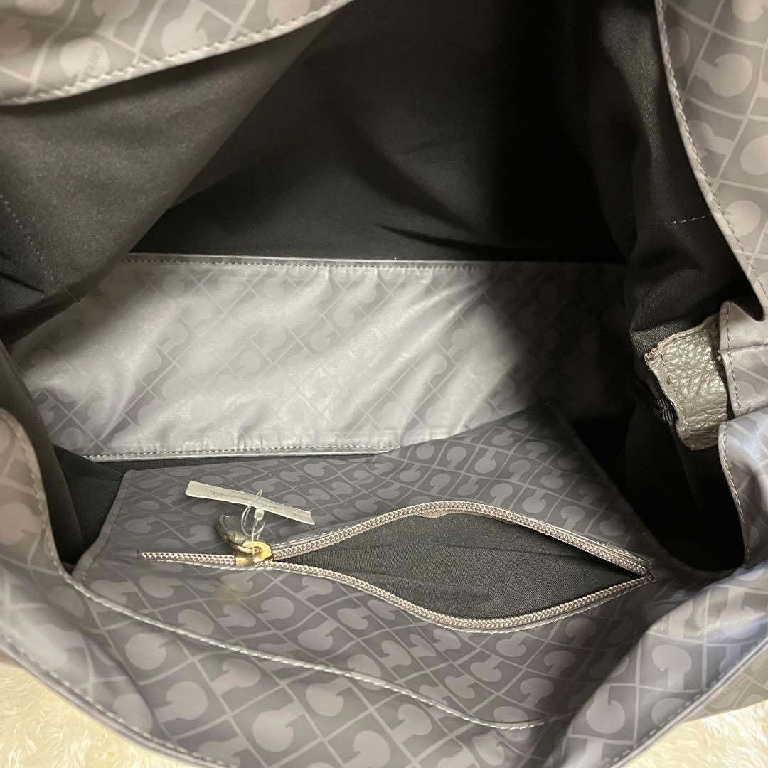 【あん様　ゲラルディーニ　ショルダーバッグ　メッセンジャーバッグ