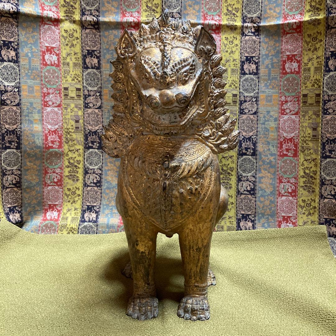 青銅獅子　金剥置物3ＫＧ￼　高27.5横11.5奥行14cm