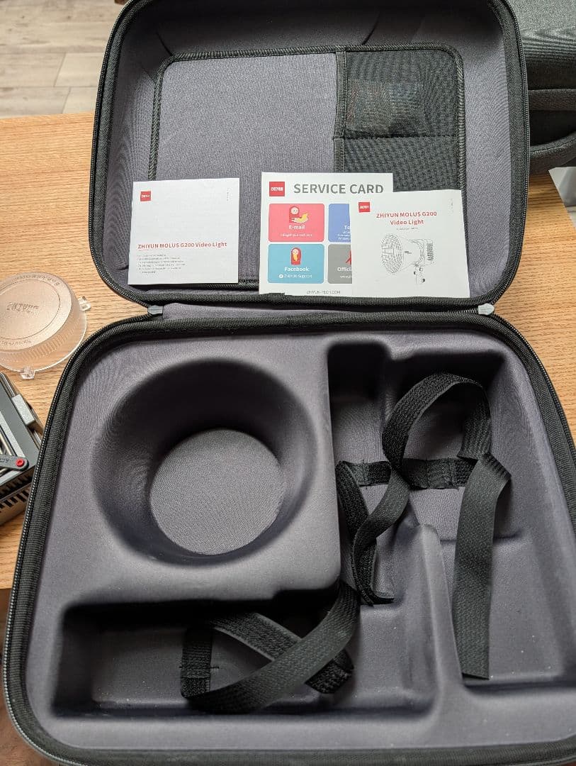 美品 ZHIYUN MOLUS G200 200W ビデオライト